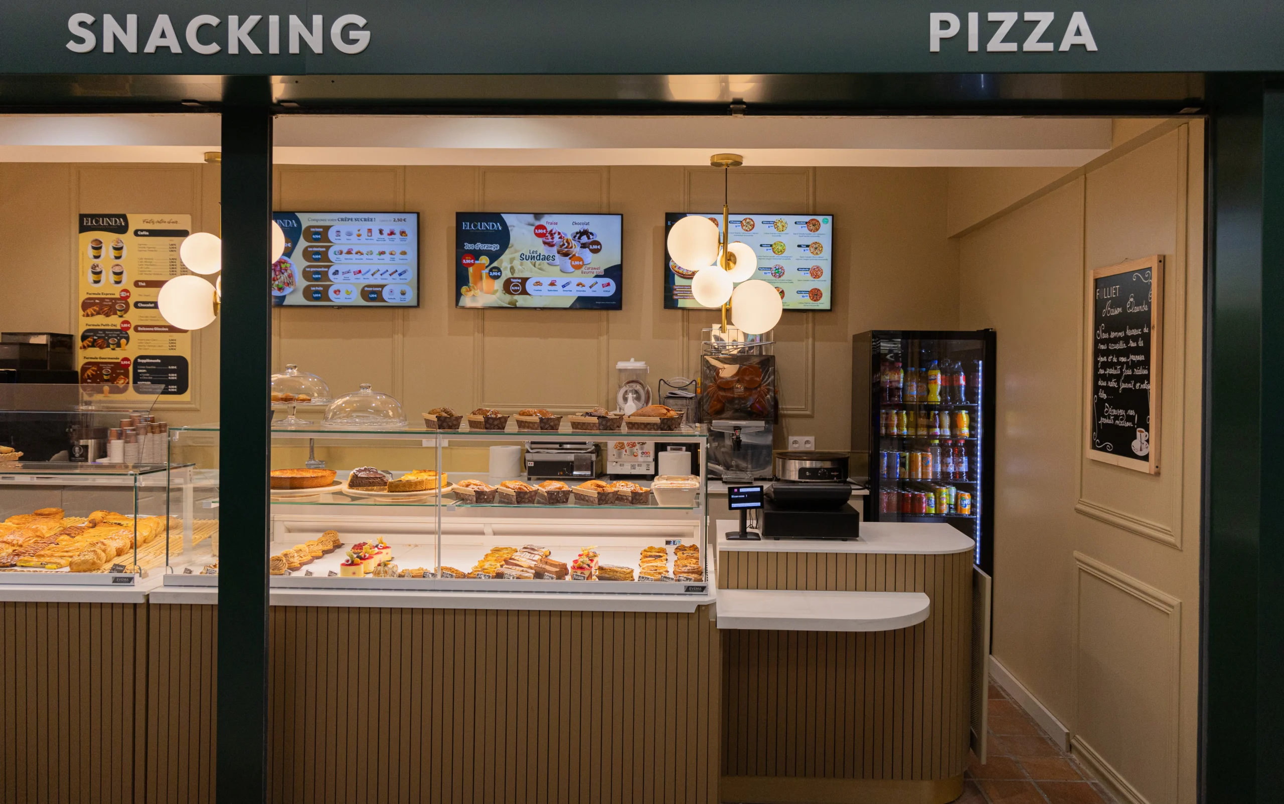 Rénovation intérieure d’une boulangerie à Massy avec nouvel aménagement moderne et espace de vente repensé.